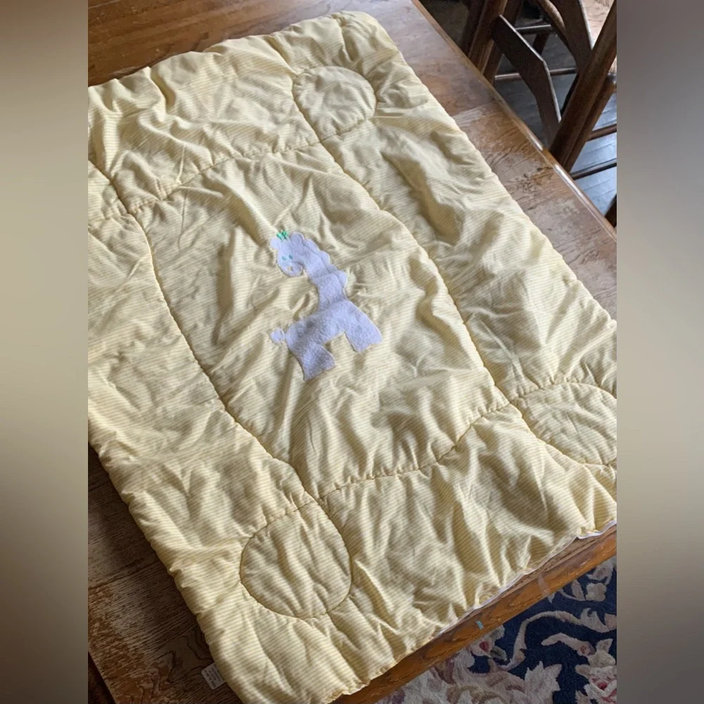 Vintage Nursery Aesthetic Triboro Baby Quilt Yellow Stripes W/Giraffe Style 6002
